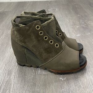 Sorel Joanie Mesh Wedge Bootie Size 8.5